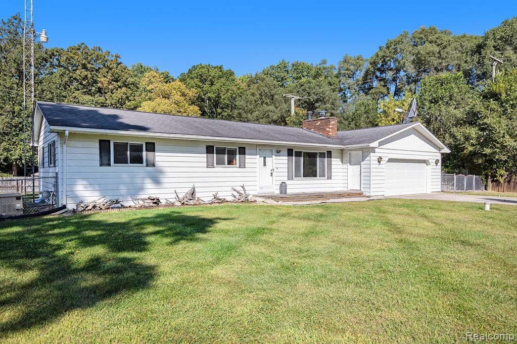 1714 Indian Road Lapeer, MI 48446 - Photo 1 of 35 Gallery Image 1