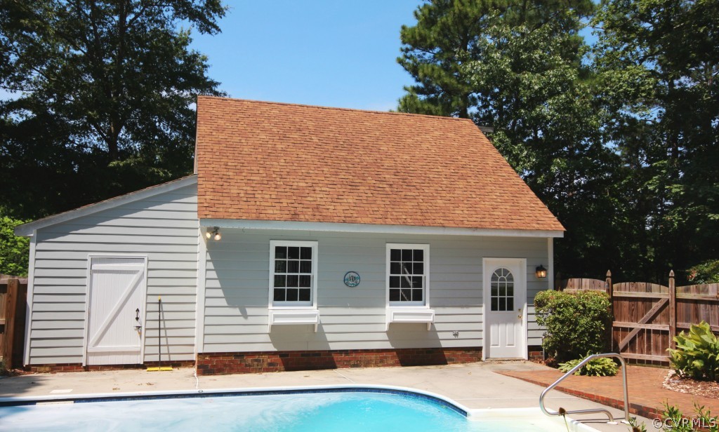 15321 Beach Road Chesterfield, VA 23838 - Photo 18 of 23 a view of a house with backyard and sitting area