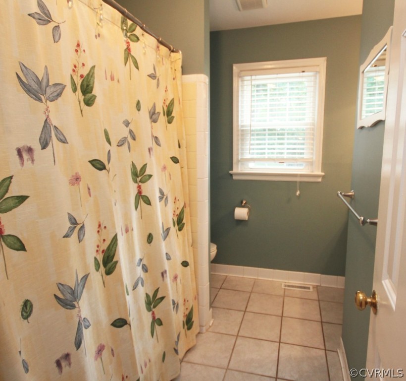 15321 Beach Road Chesterfield, VA 23838 - Photo 8 of 23 a bathroom with a shower