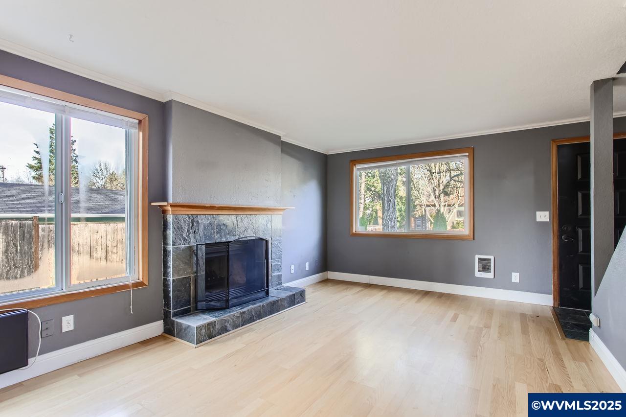 20136 Southwest Southview Street Aloha, OR 97078 - Photo 5 of 23 Gallery Image 5
