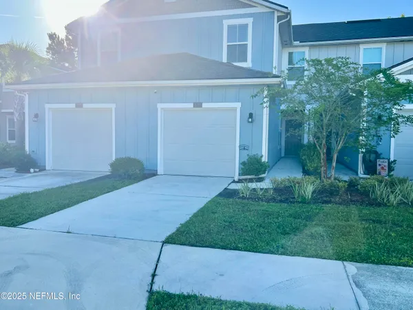 $1,675 | 875 Capitol Parkway, Jacksonville, FL 32218