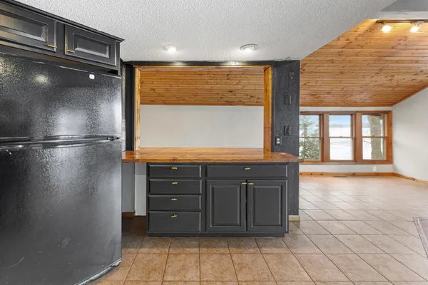 $499,900 | 1234 Bakers Bay Road, Kasota, MN 56050