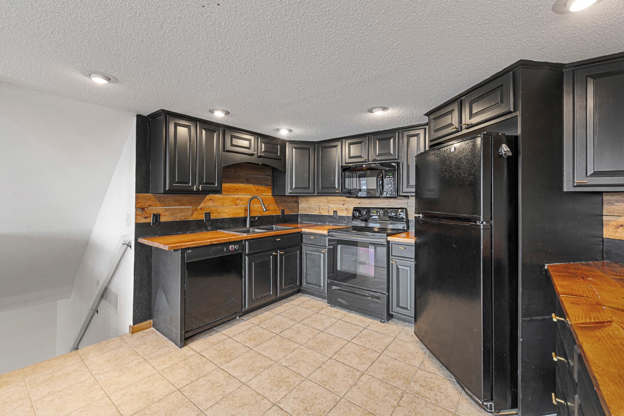 1234 Bakers Bay Road Kasota, MN 56050 - Photo 13 of 46