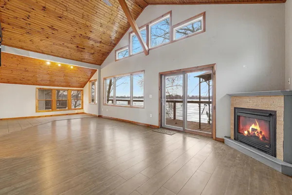 $499,900 | 1234 Bakers Bay Road, Kasota, MN 56050