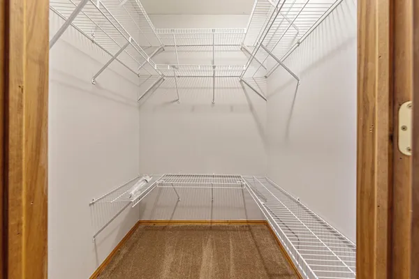 $499,900 | 1234 Bakers Bay Road, Kasota, MN 56050