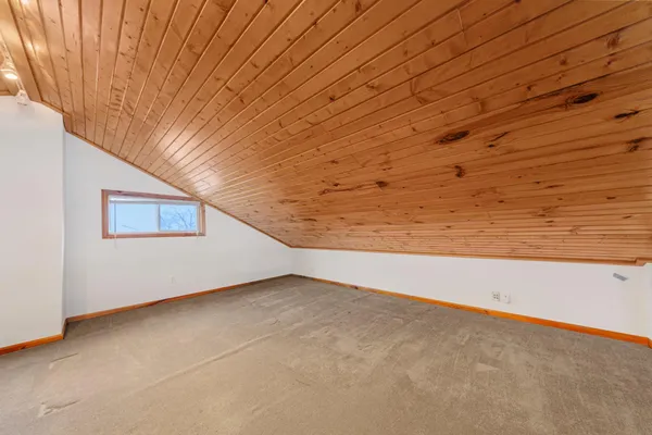 $499,900 | 1234 Bakers Bay Road, Kasota, MN 56050