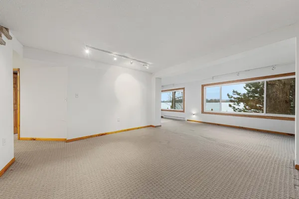 $499,900 | 1234 Bakers Bay Road, Kasota, MN 56050