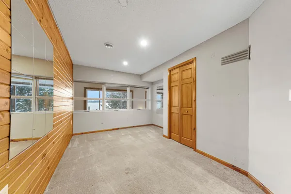 $499,900 | 1234 Bakers Bay Road, Kasota, MN 56050