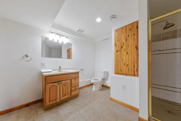 $499,900 | 1234 Bakers Bay Road, Kasota, MN 56050