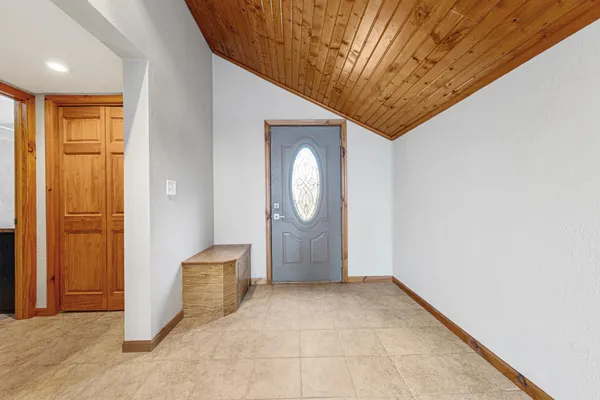 $499,900 | 1234 Bakers Bay Road, Kasota, MN 56050