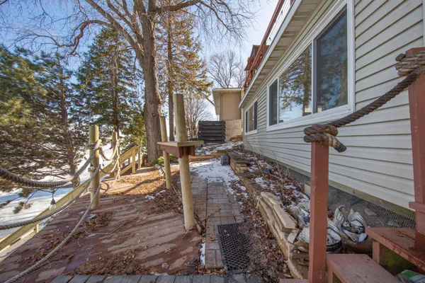 $499,900 | 1234 Bakers Bay Road, Kasota, MN 56050