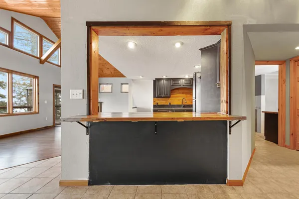 $499,900 | 1234 Bakers Bay Road, Kasota, MN 56050