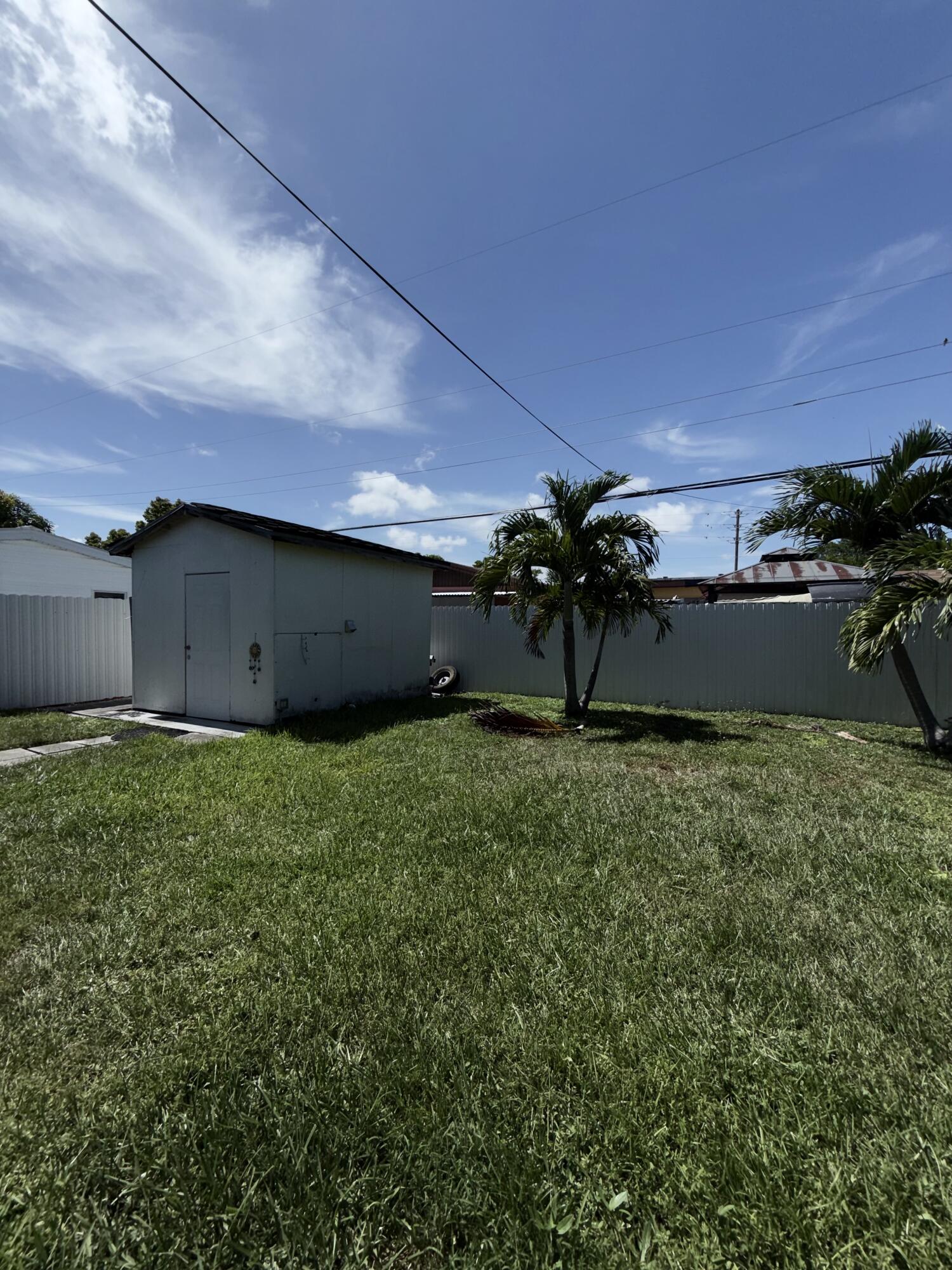 9235 Southwest 41st Street Miami, FL 33165 - Photo 53 of 63 IMG_7984