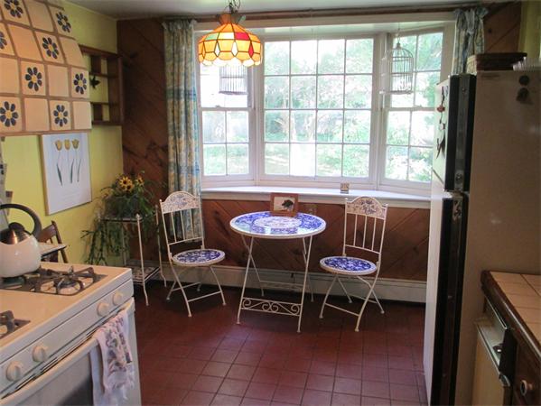 12 Rice Street Wellesley, MA 02481 - Photo 6 of 8