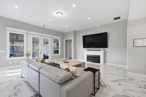 $3,800 | 208 Rabun Court, Hoschton, GA 30548