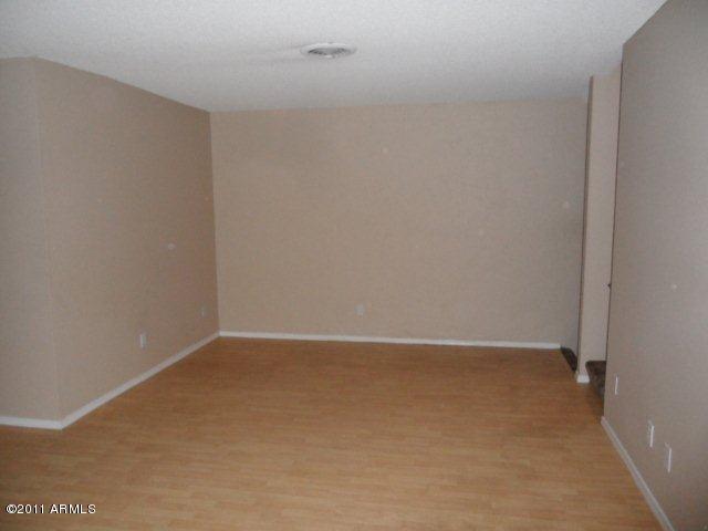 3416 North 44th Street, Unit 24 Phoenix, AZ 85018 - Photo 3 of 9 Living Room