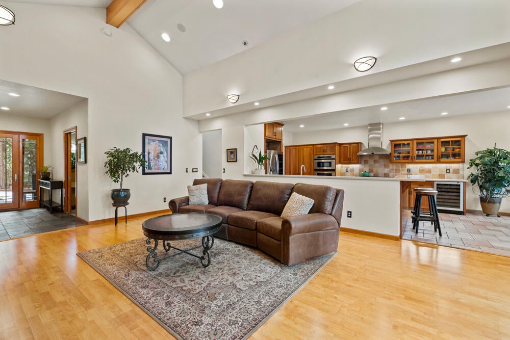 11427 Kestrel Road Klamath Falls, OR 97601 - Photo 21 of 60 11427KestrelRd.-Interiors-26