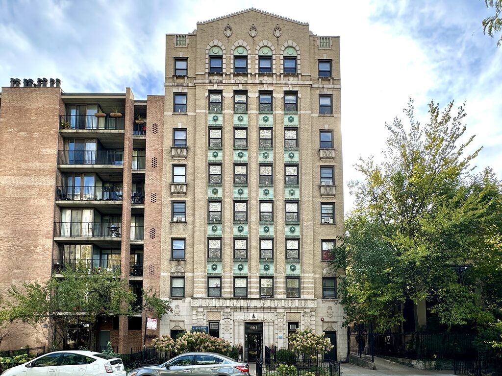 661 West Sheridan Road, Unit 506 Chicago, IL 60613 - Photo 1 of 20 Gallery Image 1