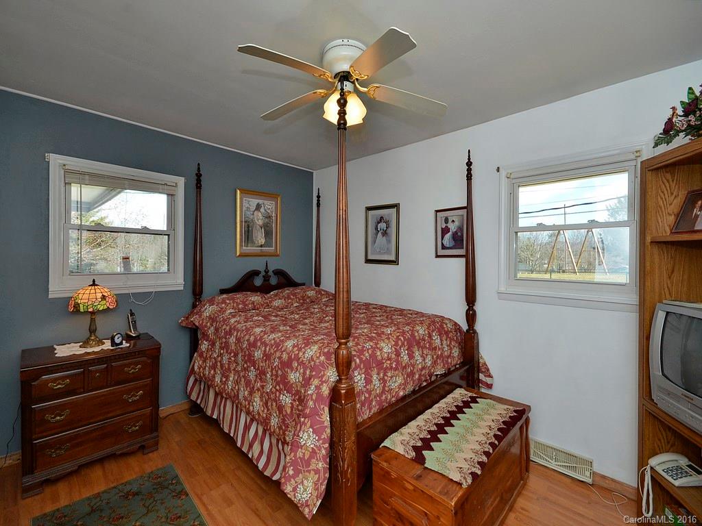 2 Dogwood Road Arden, NC 28704 - Photo 8 of 16 Gallery Image 8