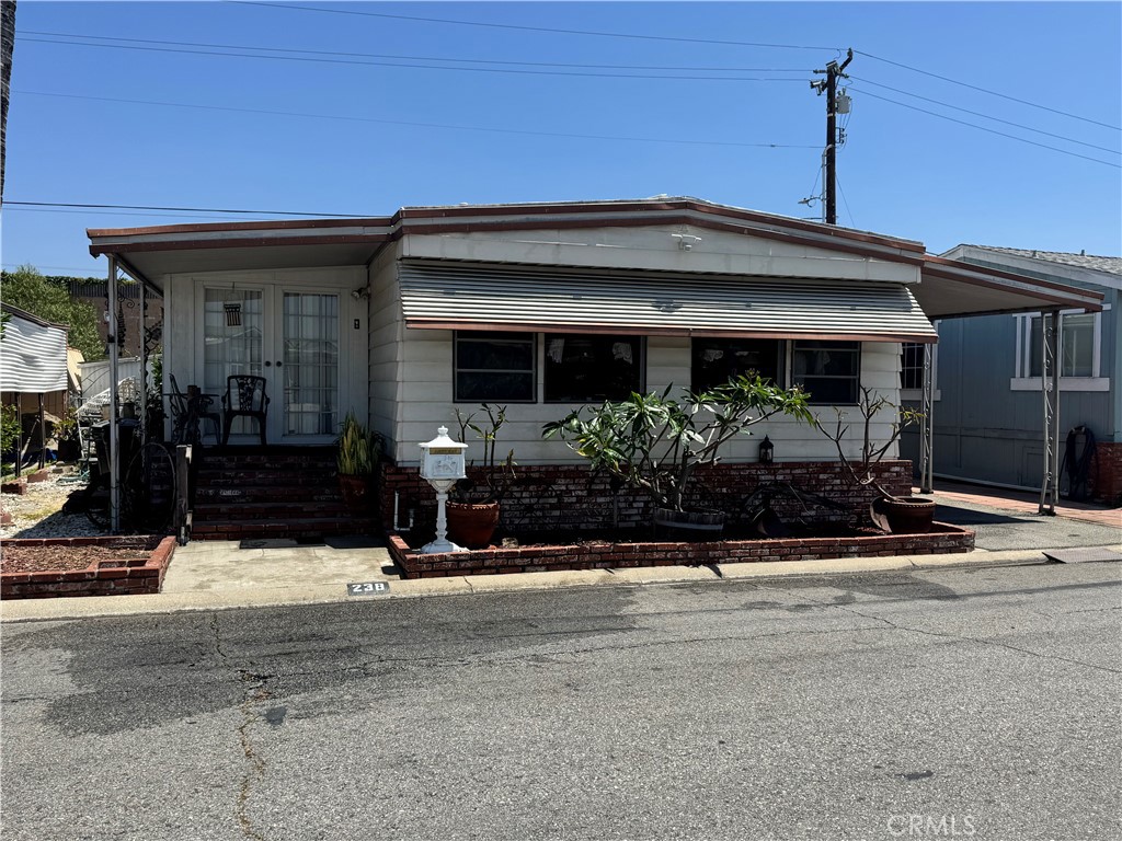 10001-rd 10001-rd Frontage, Unit 238 South Gate, CA 90280 - Photo 1 of 11