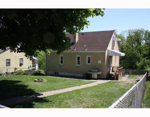 194 Seavey Road Pittsburgh, PA 15223 - Photo 8 of 17 Yard/Garden. Large Fenced Backyard Perfect for Entertaining and Relaxing