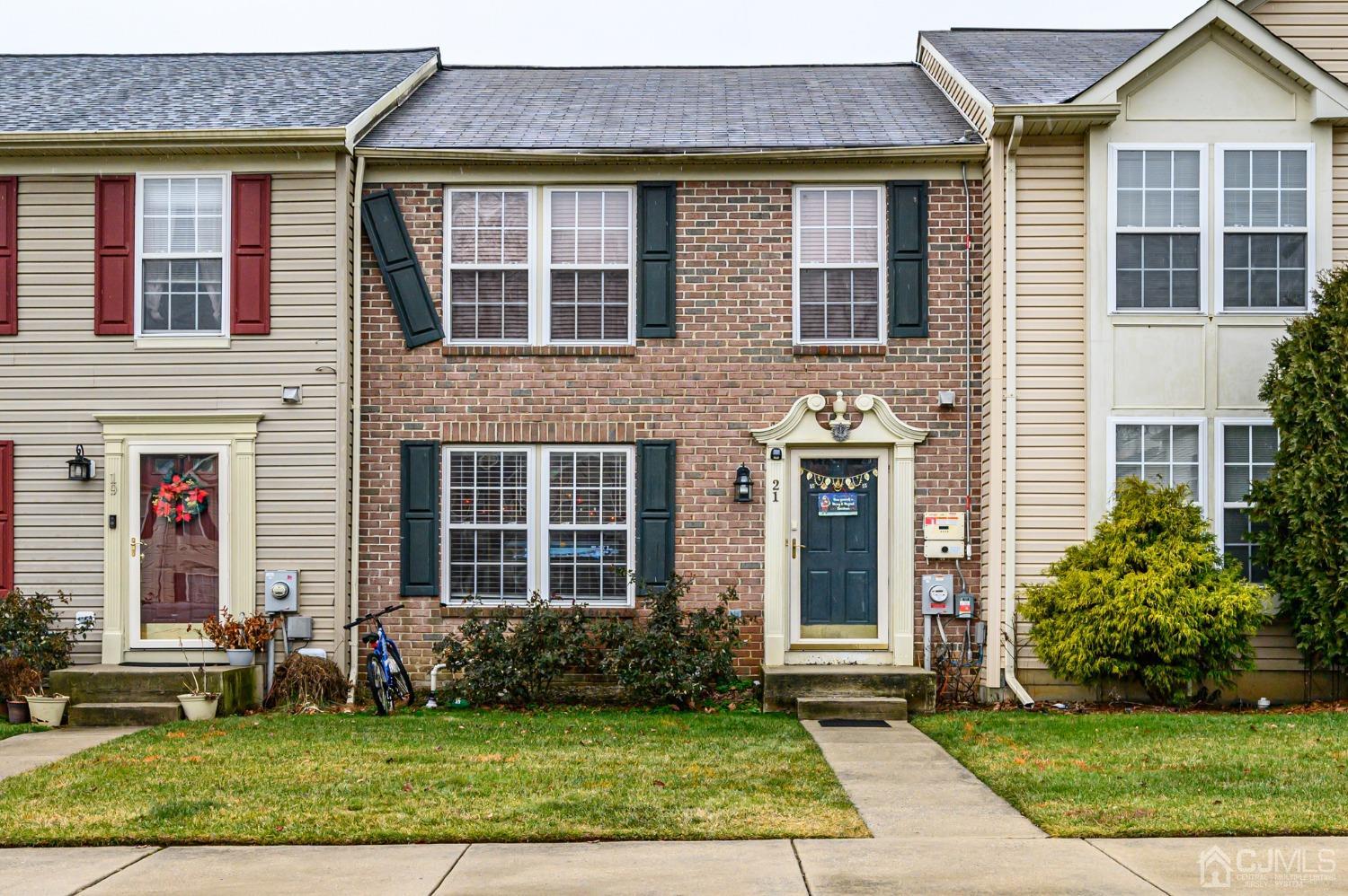 21 Knightwood Road Burlington, NJ 08016 - Photo 1 of 38 Gallery Image 1