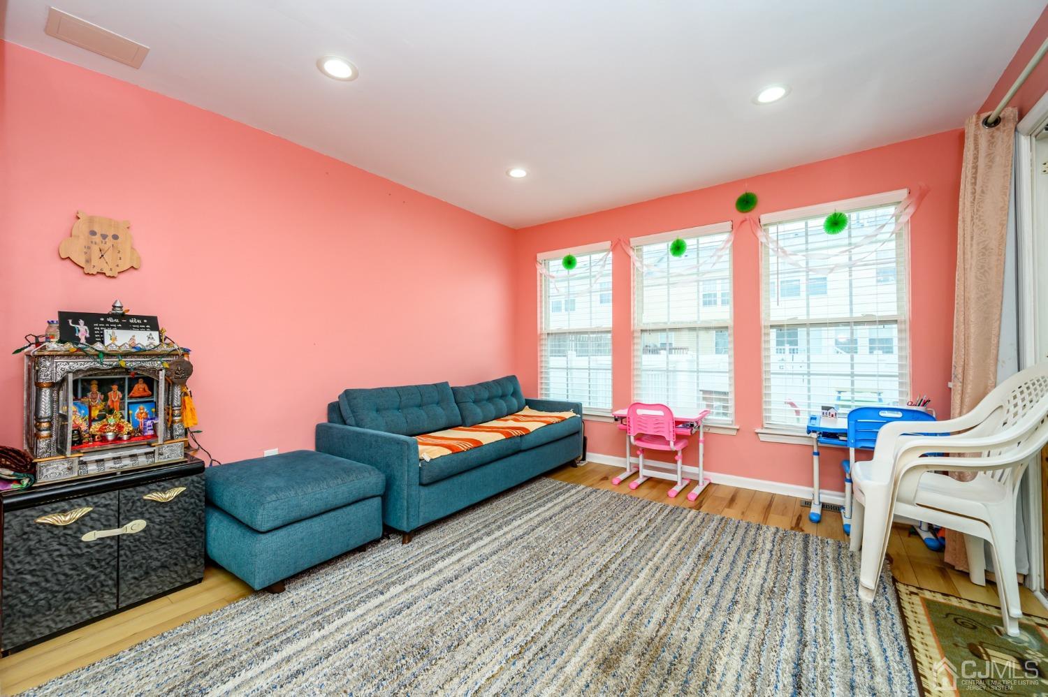 21 Knightwood Road Burlington, NJ 08016 - Photo 17 of 38 Gallery Image 17