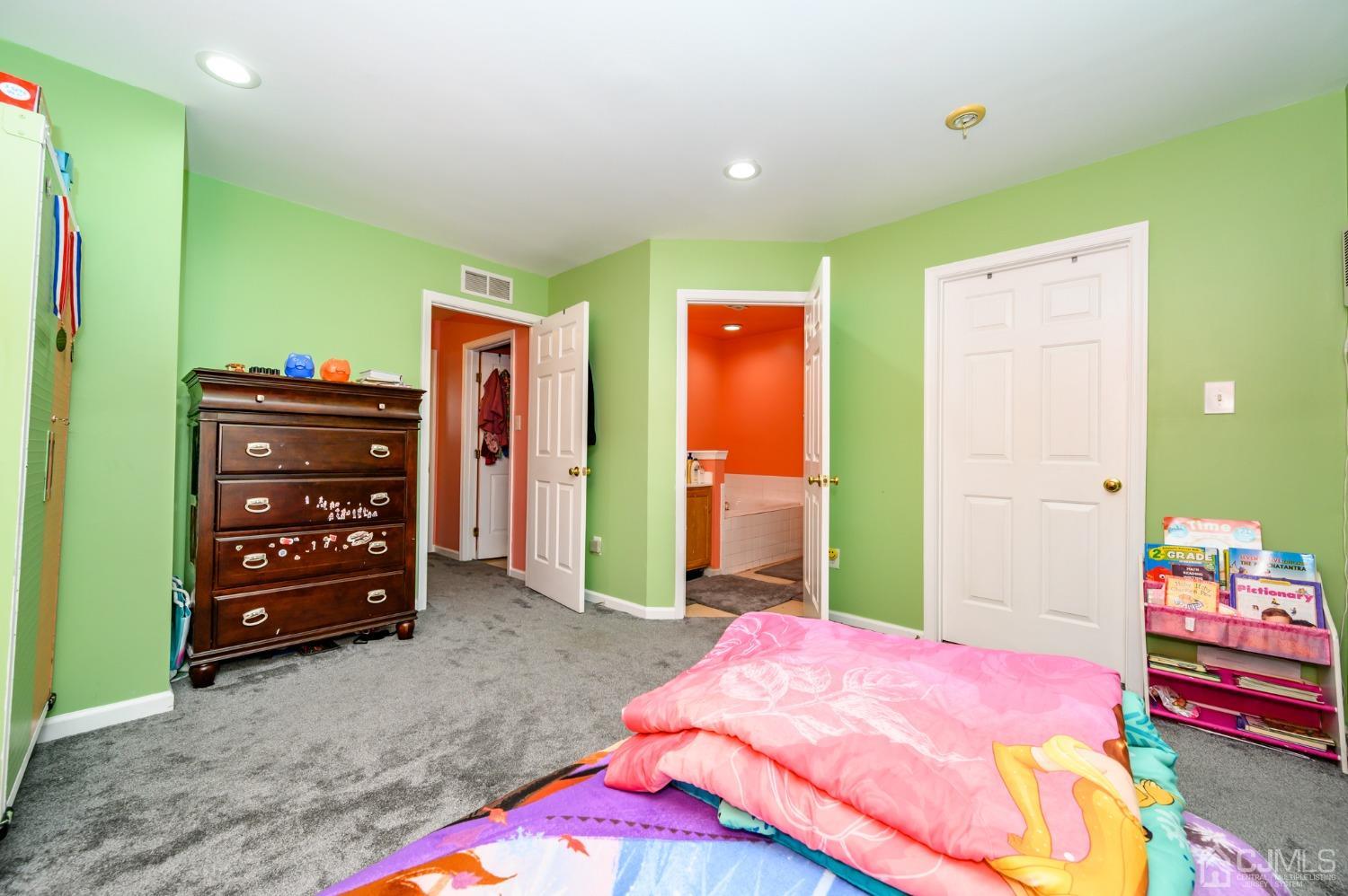 21 Knightwood Road Burlington, NJ 08016 - Photo 27 of 38 Gallery Image 27