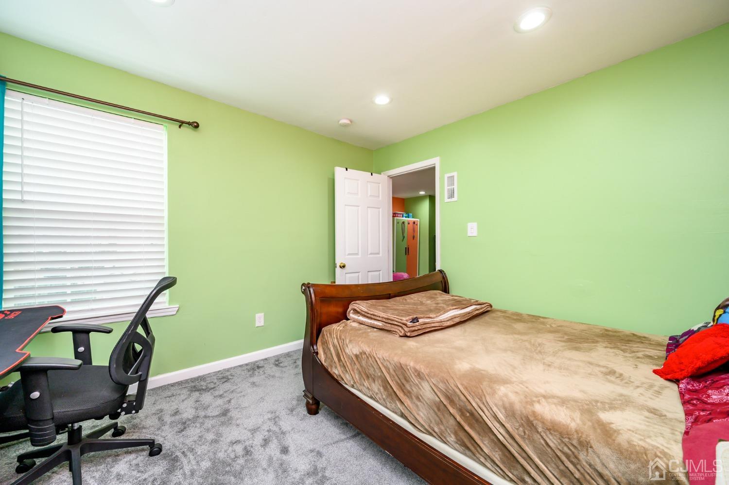 21 Knightwood Road Burlington, NJ 08016 - Photo 33 of 38 Gallery Image 33