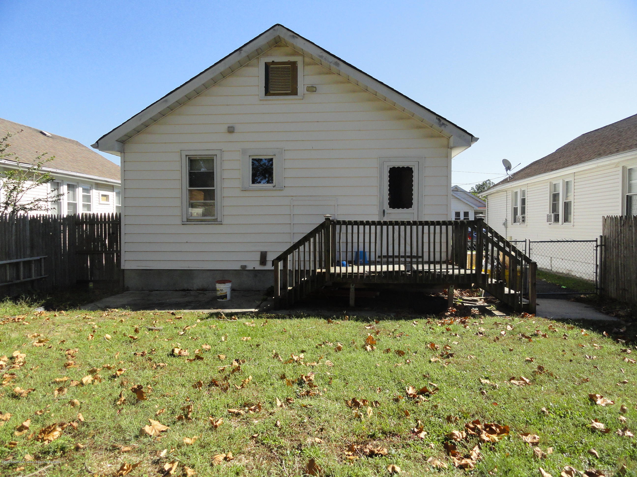 77 Reeger Avenue Hamilton, NJ 08610 - Photo 14 of 18 back deck 2