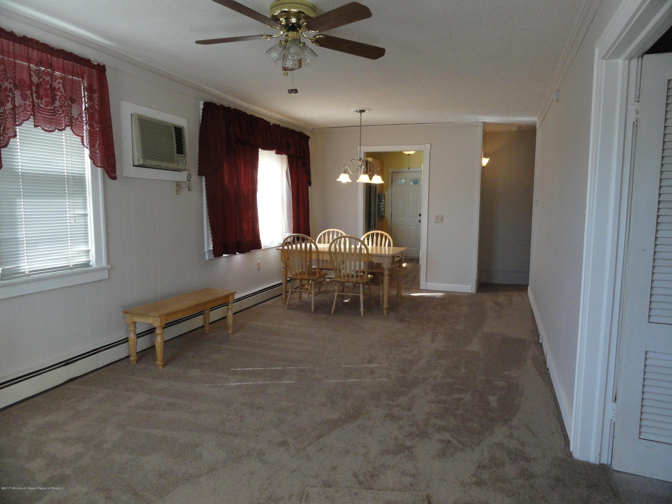 77 Reeger Avenue Hamilton, NJ 08610 - Photo 3 of 18 LR DR