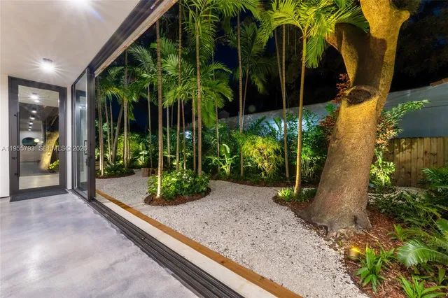 $4,450,000 | 1000 Northwest 9th Court, Miami, FL 33136