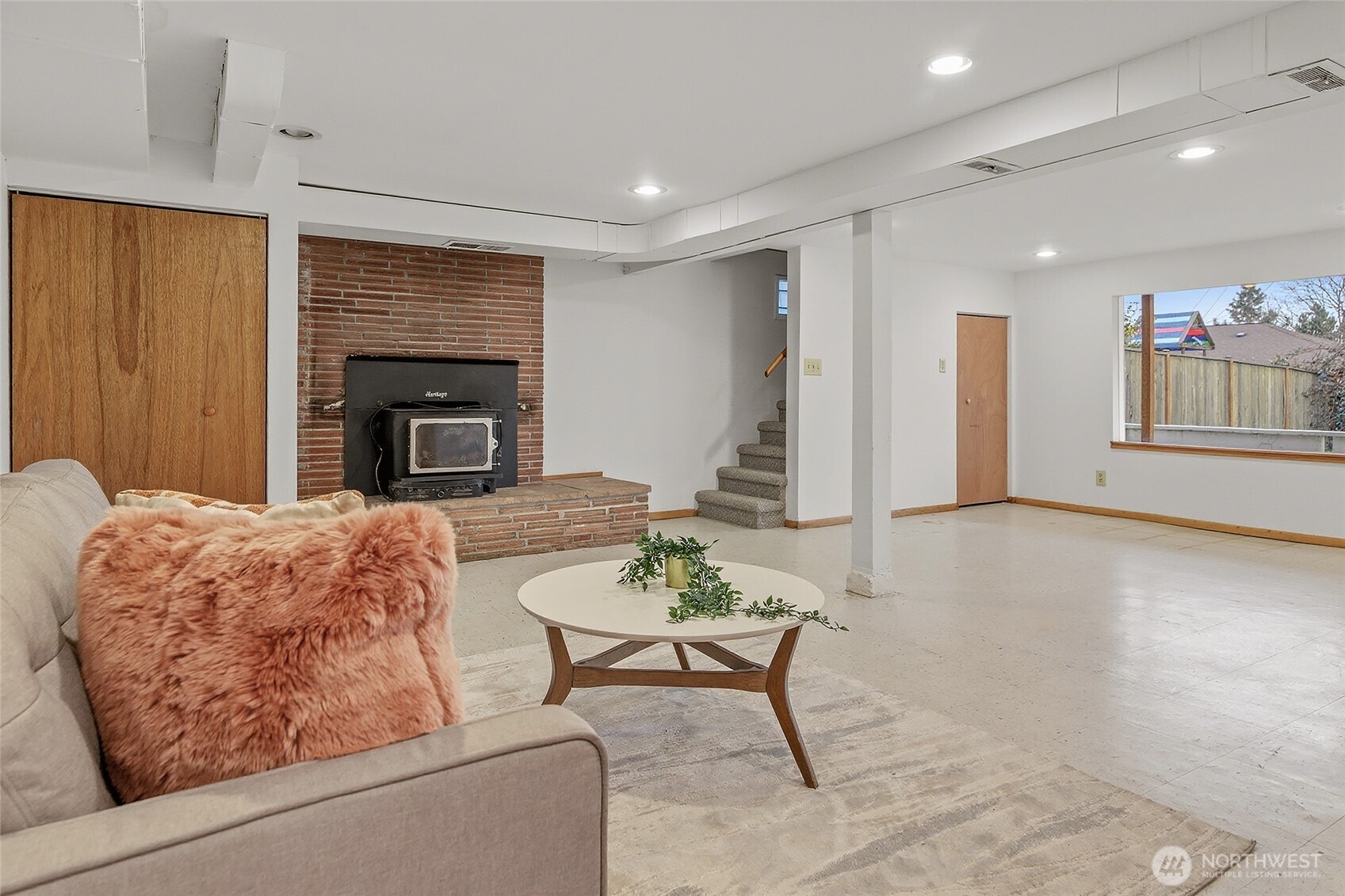 7716 South Mission Drive Seattle, WA 98178 - Photo 26 of 40