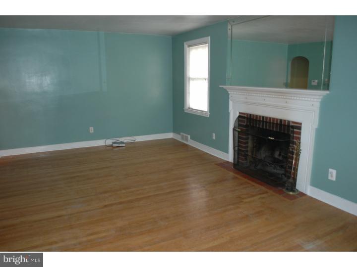 7609 Ivinetta Road Cheltenham, PA 19012 - Photo 8 of 24 Living Room