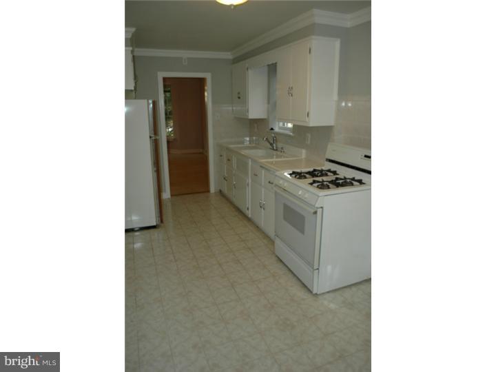 7609 Ivinetta Road Cheltenham, PA 19012 - Photo 10 of 24 Kitchen