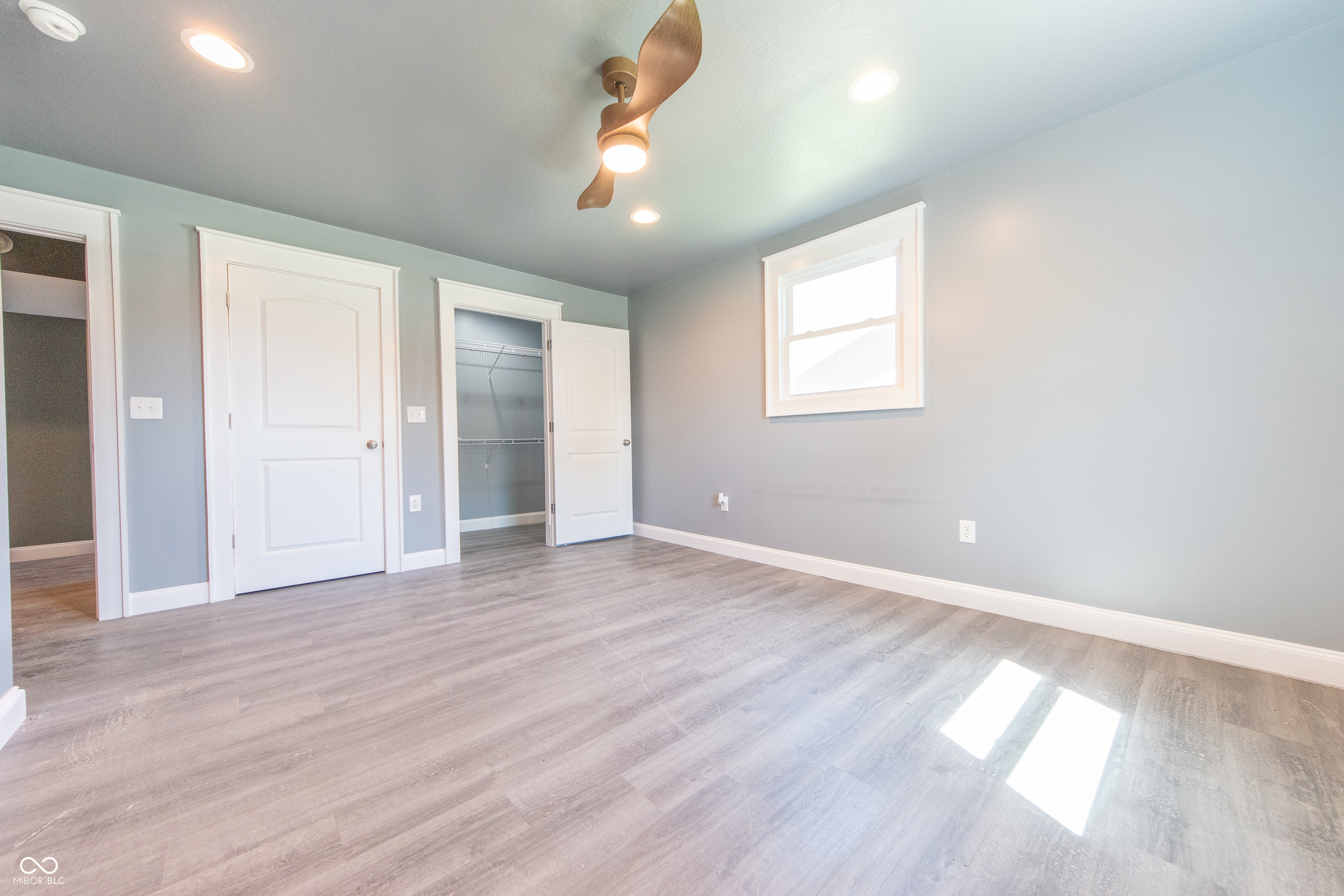 9636 Randal Street Columbus, IN 47203 - Photo 12 of 33