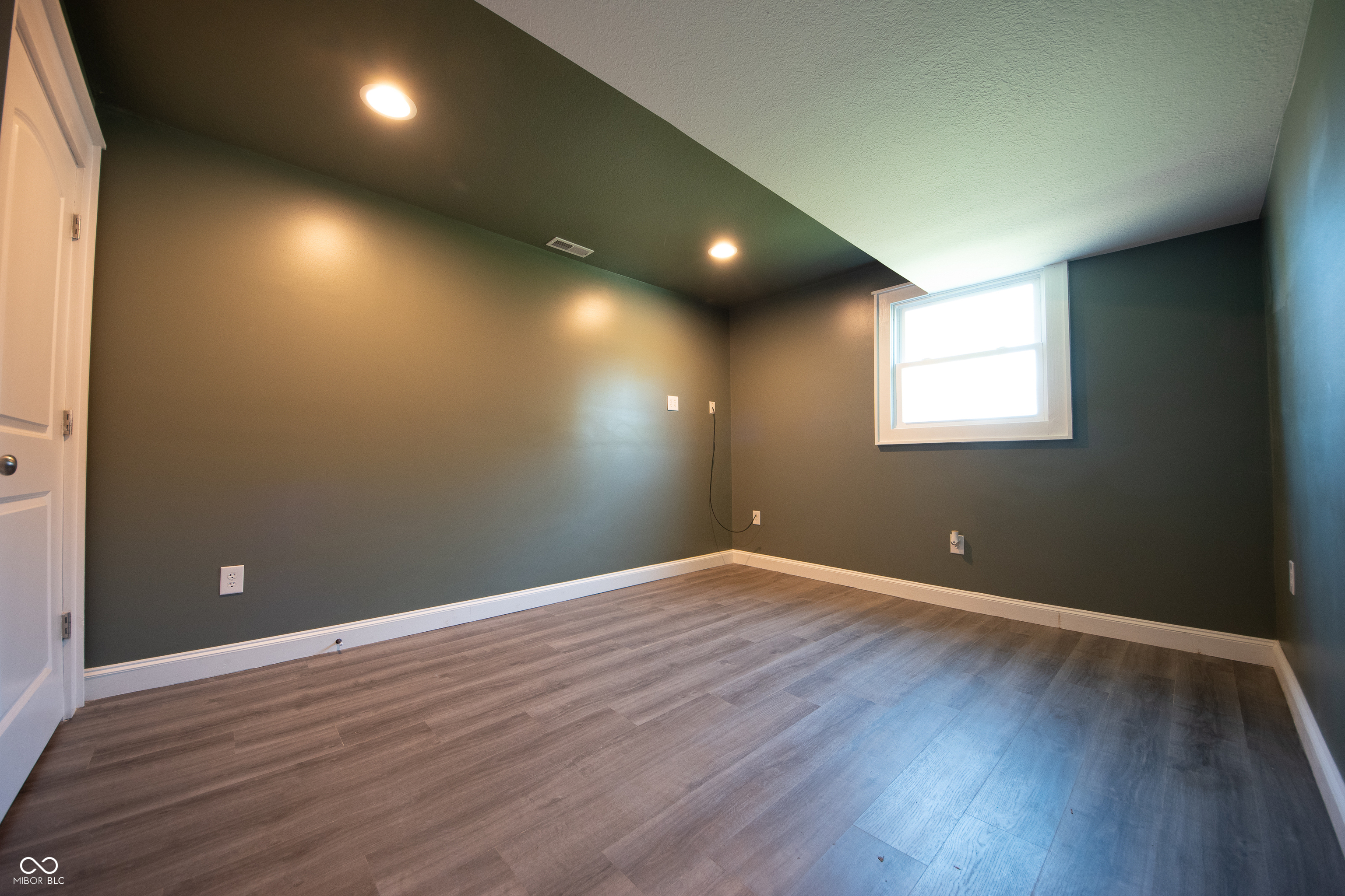 9636 Randal Street Columbus, IN 47203 - Photo 17 of 33