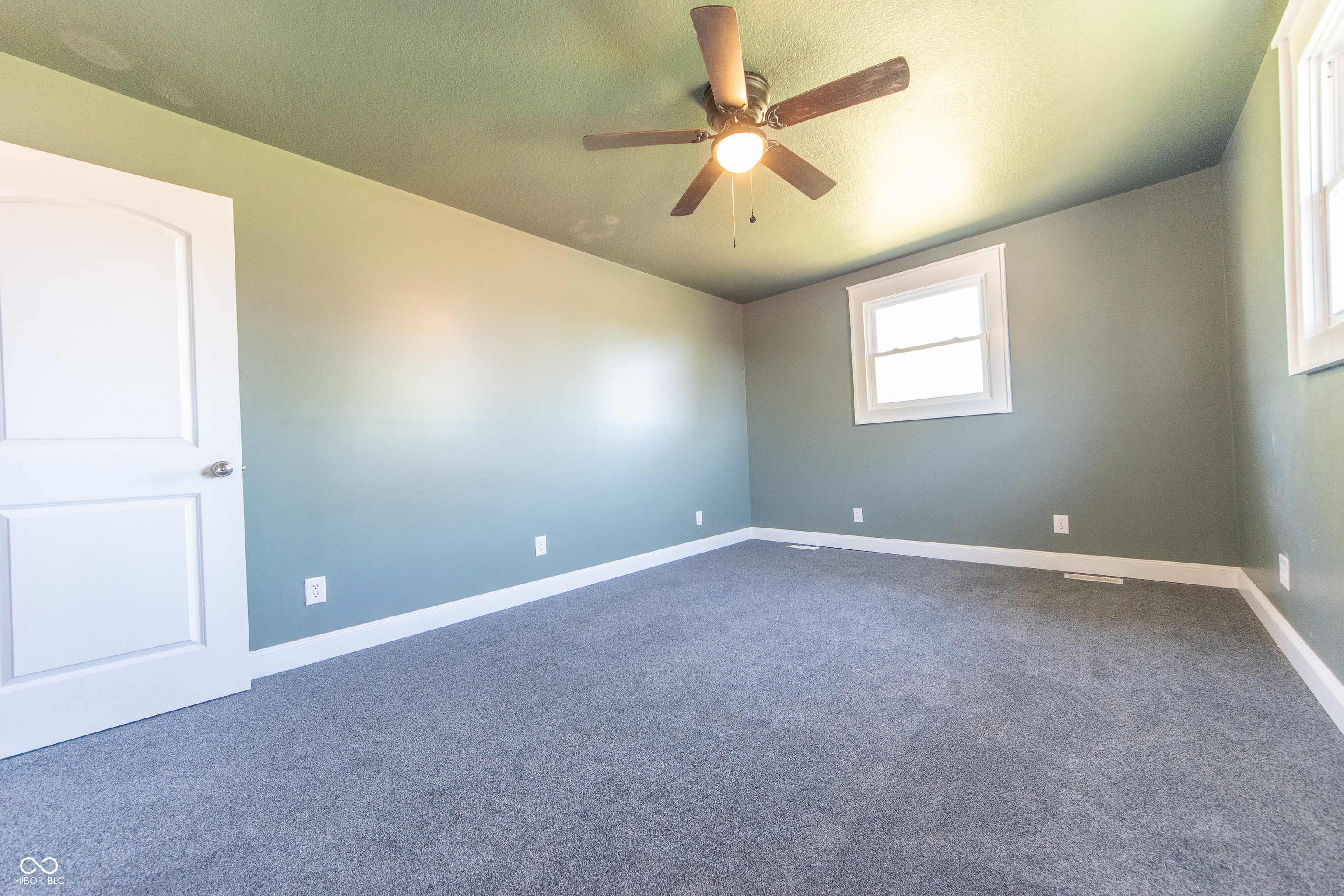 9636 Randal Street Columbus, IN 47203 - Photo 24 of 33