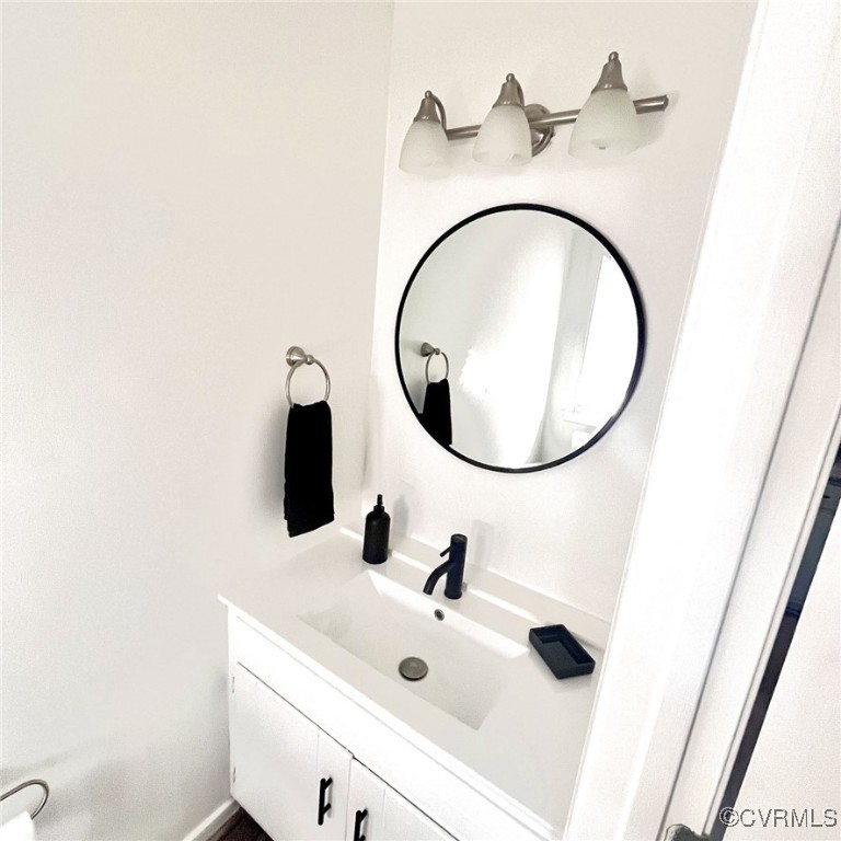 14708 Acorn Ridge Place Midlothian, VA 23112 - Photo 5 of 10 Bathroom with vanity