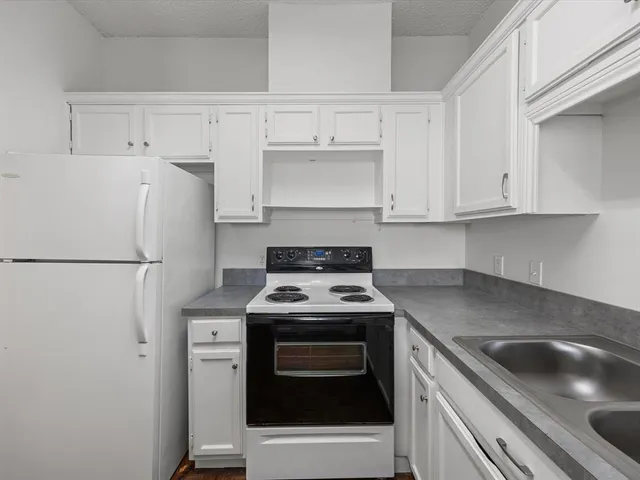 $1,700 | 5310 Keller Springs Road, Unit 332, Dallas, TX 75248