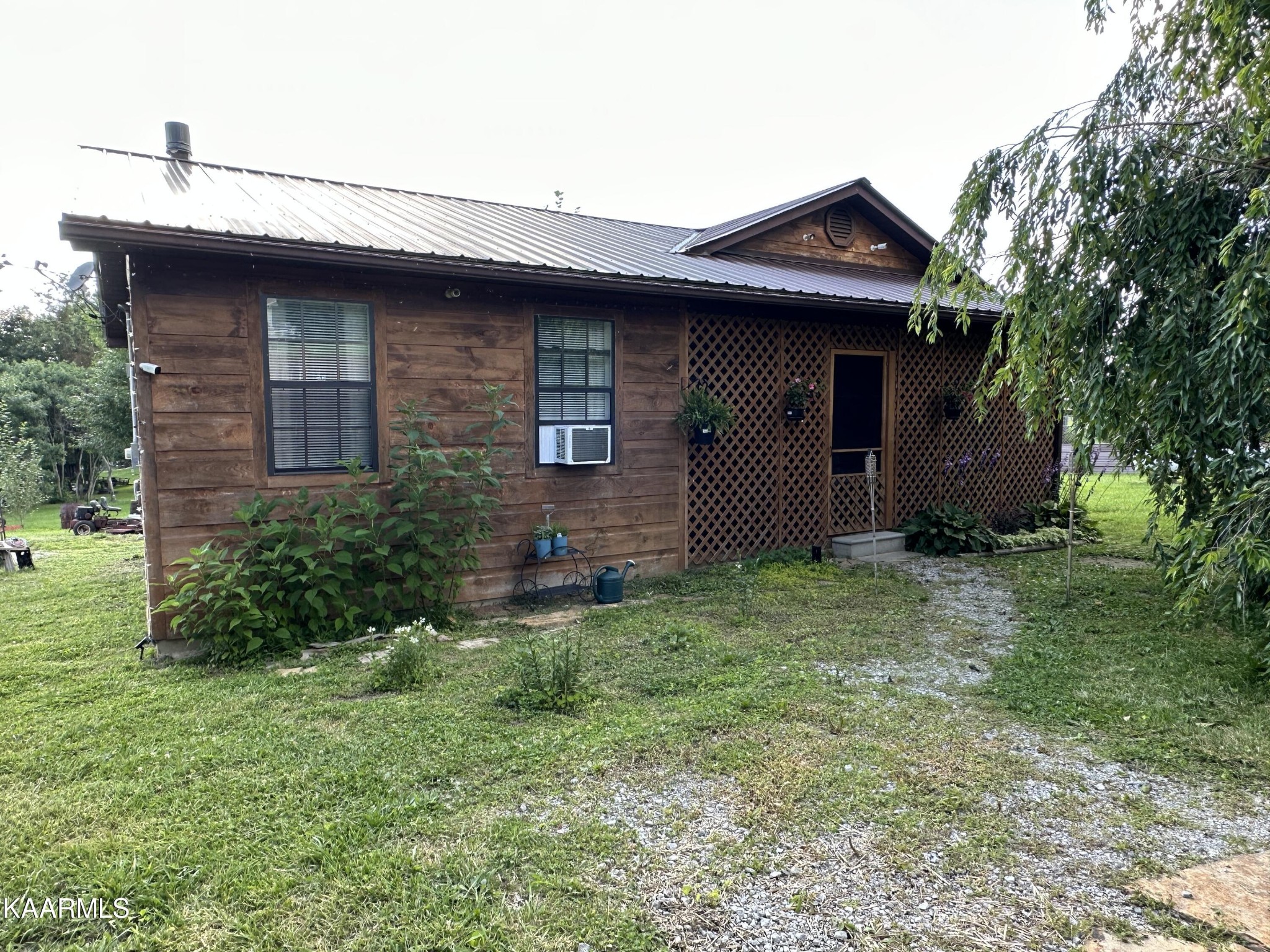 1023 Ridgeway Road Jamestown, TN 38556 - Photo 1 of 39 Gallery Image 1