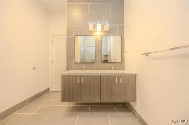 $2,450 | 1020 Elmwood Avenue, Unit 404, Buffalo, NY 14222