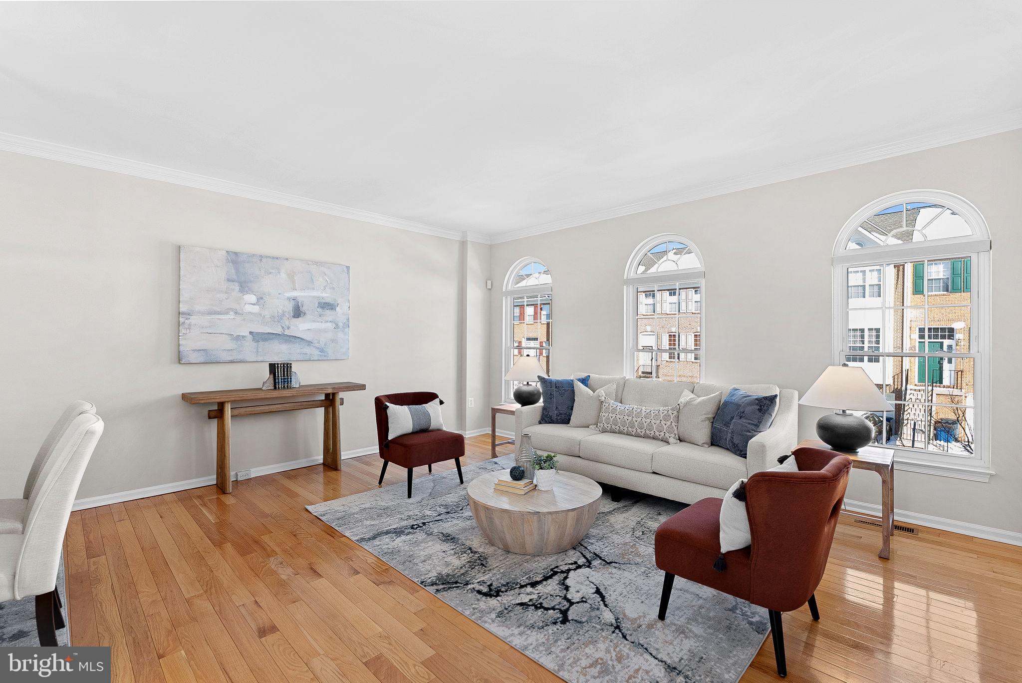 1733 Stuart Pointe Lane Herndon, VA 20194 - Photo 5 of 49 a living room with furniture