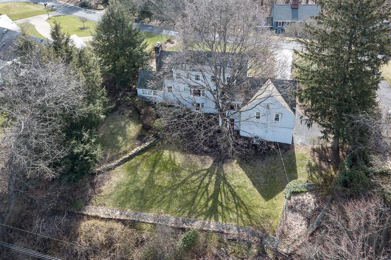 17 Newgate Road Pittsburgh, PA 15202 - Photo 3 of 25 Gallery Image 3