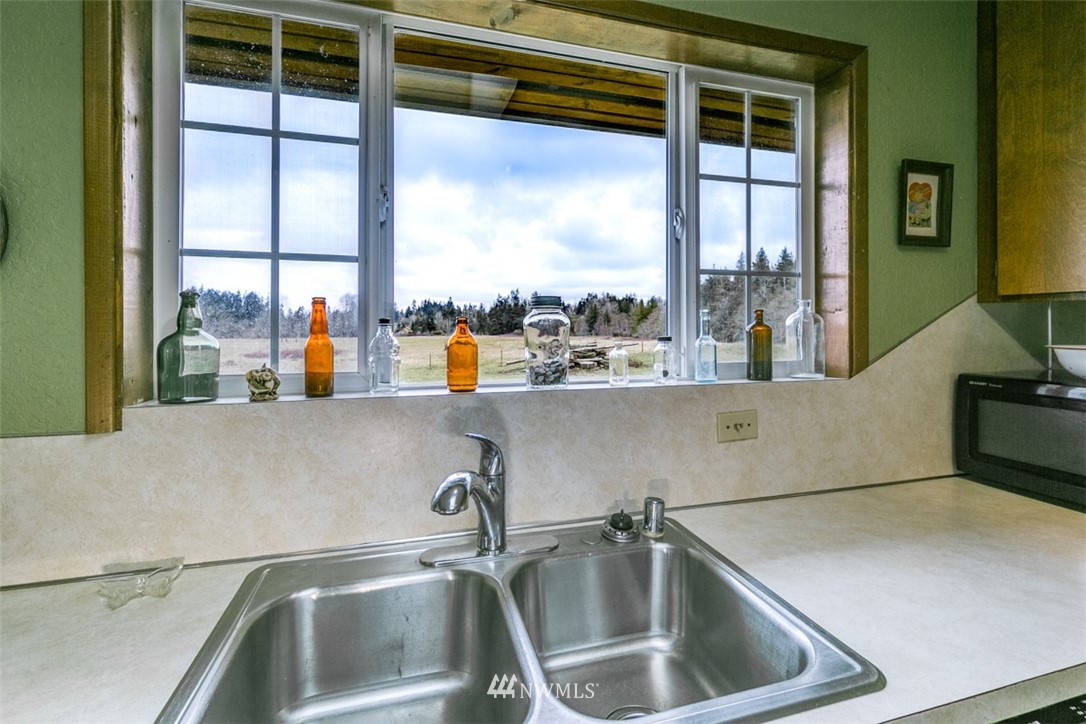 1644 West Courtney Road Port Angeles, WA 98363 - Photo 17 of 35