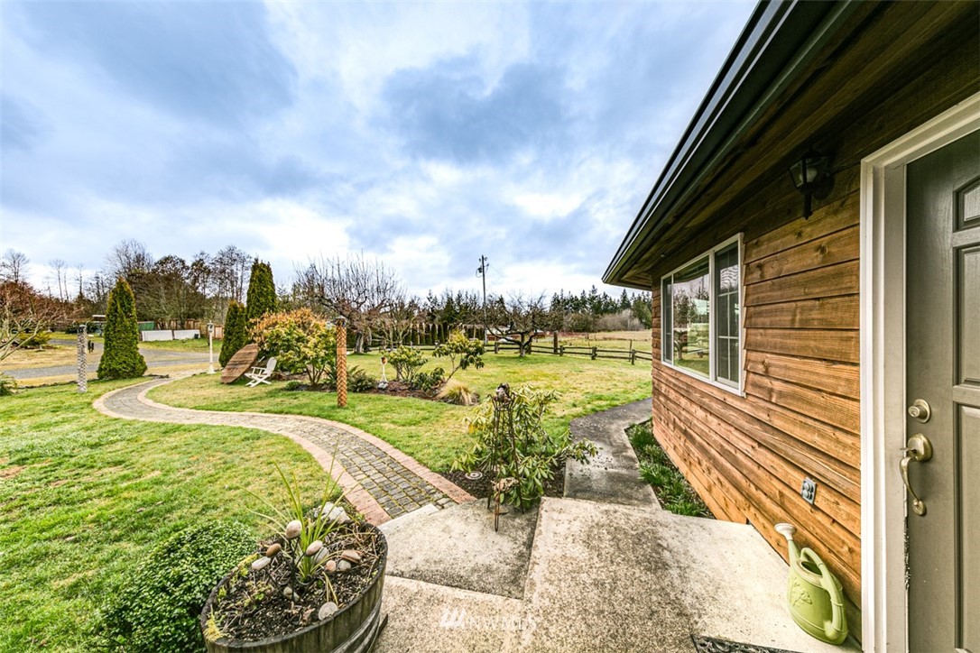 1644 West Courtney Road Port Angeles, WA 98363 - Photo 6 of 35