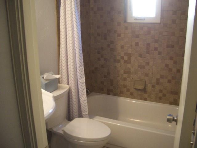 5160 McAnulty Road Pittsburgh, PA 15236 - Photo 8 of 17 Gallery Image 8