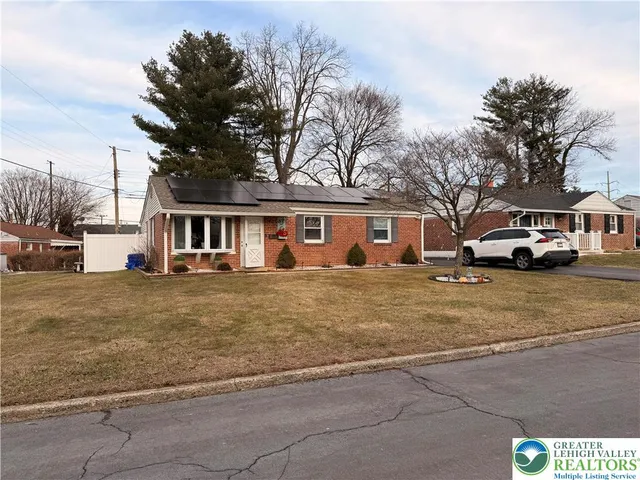 $300,000 | 1625 Marshall Street Southwest, Allentown, PA 18103