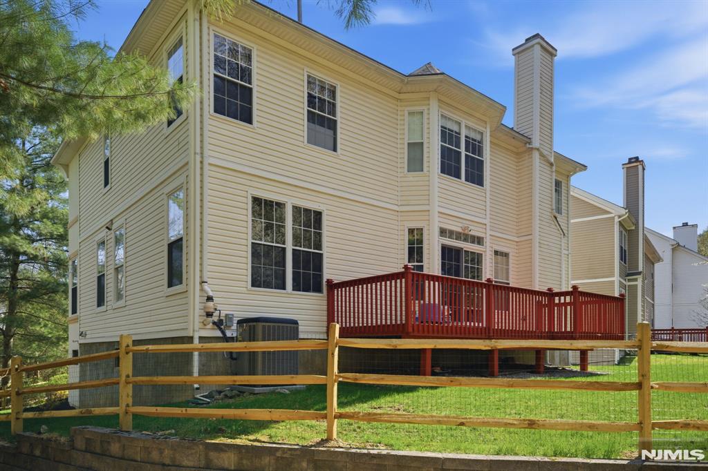 1 Skytop Ridge Oakland, NJ 07436 - Photo 39 of 43