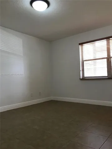 $1,950 | 1250 Southwest 113th Terrace, Unit 101, Pembroke Pines, FL 33025